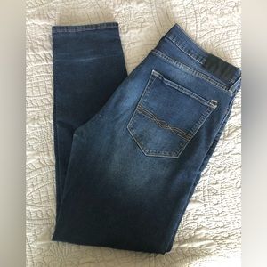 Levi’s Denizen 286 Slim Taper Fit (PREOWNED USED )